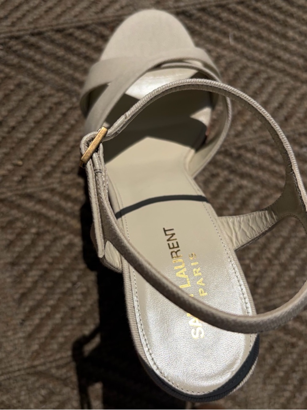 Saint Laurent Cream Leather Platform Sandal with Wood-Effect Heel - Picture 5 of 15